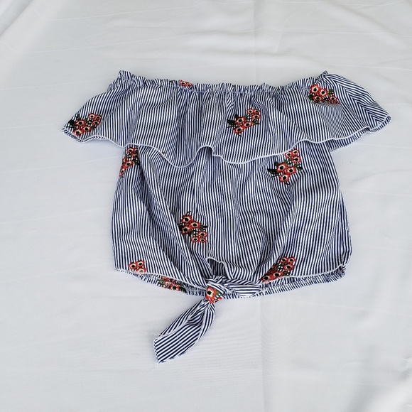 Off shoulder strip blouse - Picture 2 of 2